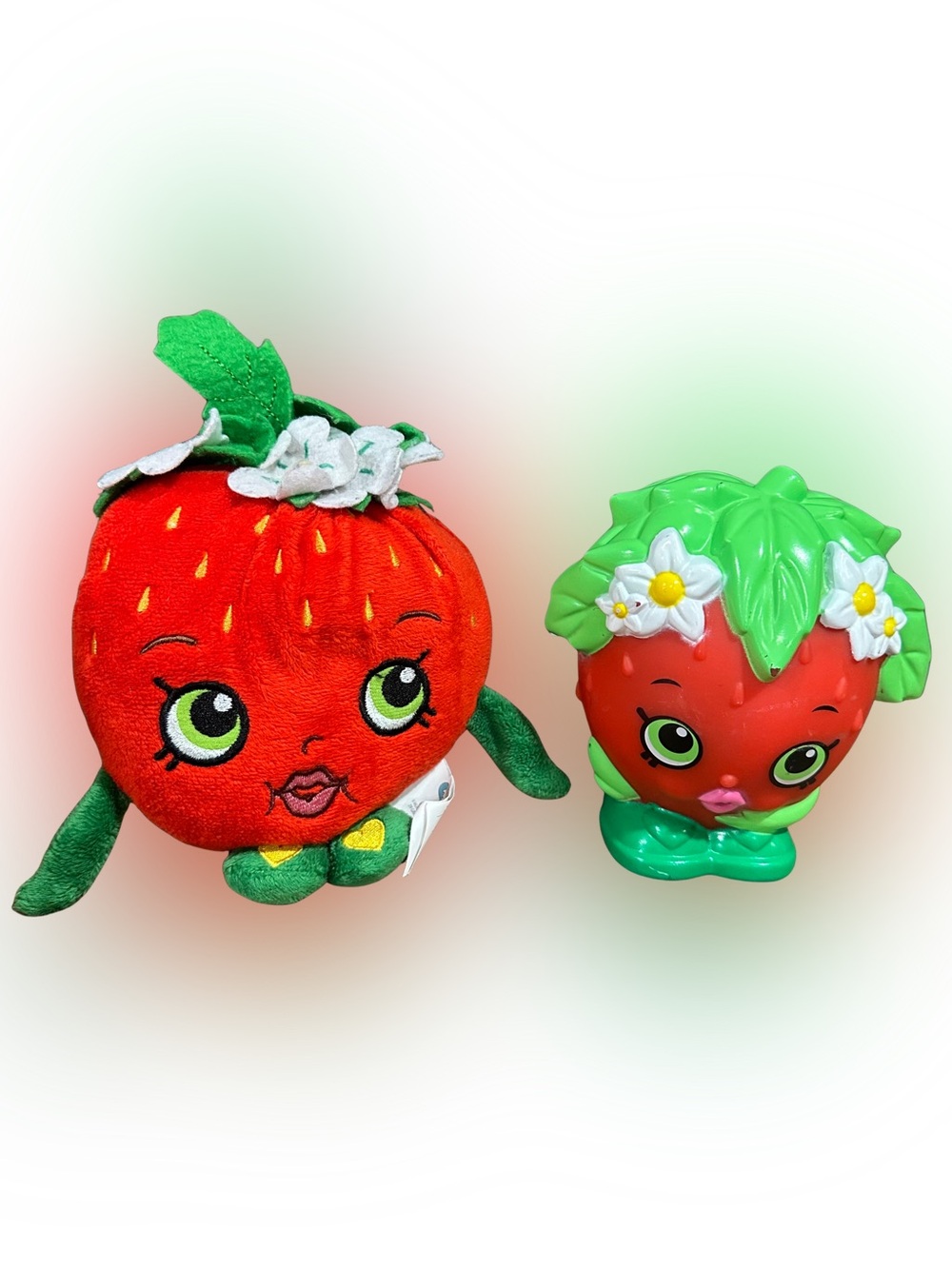 Rare 2013 Shopkins Strawberry Kiss Colour Changing LED Night Light & Plush